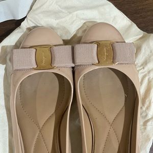 Salvatore Ferragamo Varina Ballet Flat Beige
